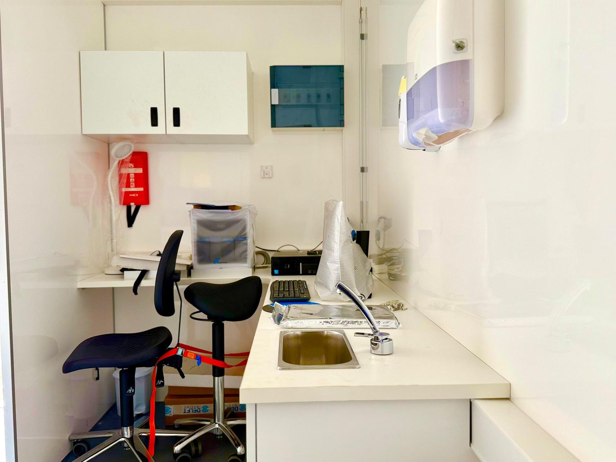 DianaAtwine's tweet image. In a major boost to Uganda’s capacity to disease screening, we have flagged off 11 mobile TB clinic trucks, taking life-saving services closer to the people. With each region now receiving a mobile clinic, access to essential health services in hard-to-reach communities will be…