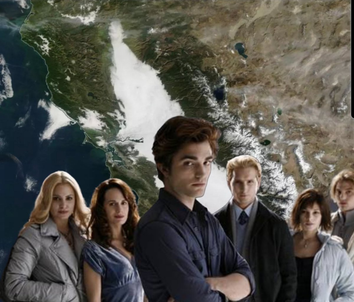 It's been 3 weeks that central California has been blanketed with this fog. I've lived in CA my entire life and even tho fog is normal this time of year, I never ever remember it lasting 3+ weeks! I'm just waiting for the Cullens to arrive. So far no sign of them yet.