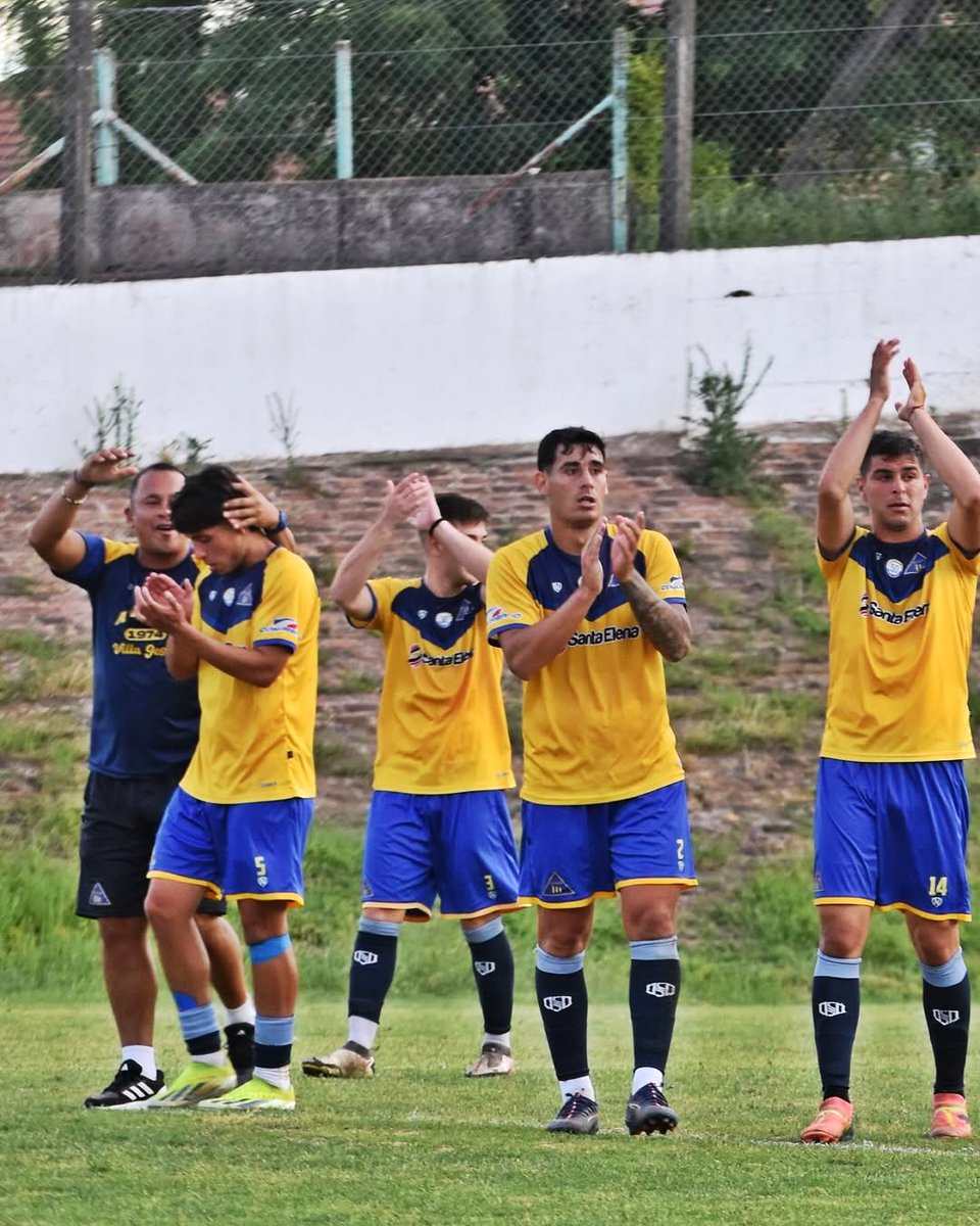 Entrelineasinfo's tweet photo. ✅ Tres equipos de la Región a cuartos de final del TRFA. 

⚽Atlético (Villa Gesell) eliminó a Estudiantes (Olavarría); Deportivo (MDP) a Embajadores (Olavarría) y Atlético (Ayacucho) a Olimpo (Tres Arroyos). Atlético (MDP) quedó afuera ante Racing (Olavarría).

📷 @FlorLaguzzi https://t.co/LZv35RKX4x