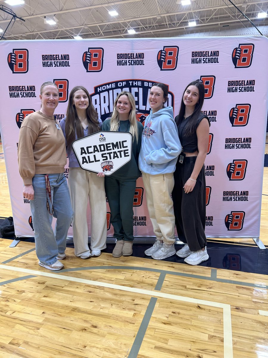 Candi Weige tweet media