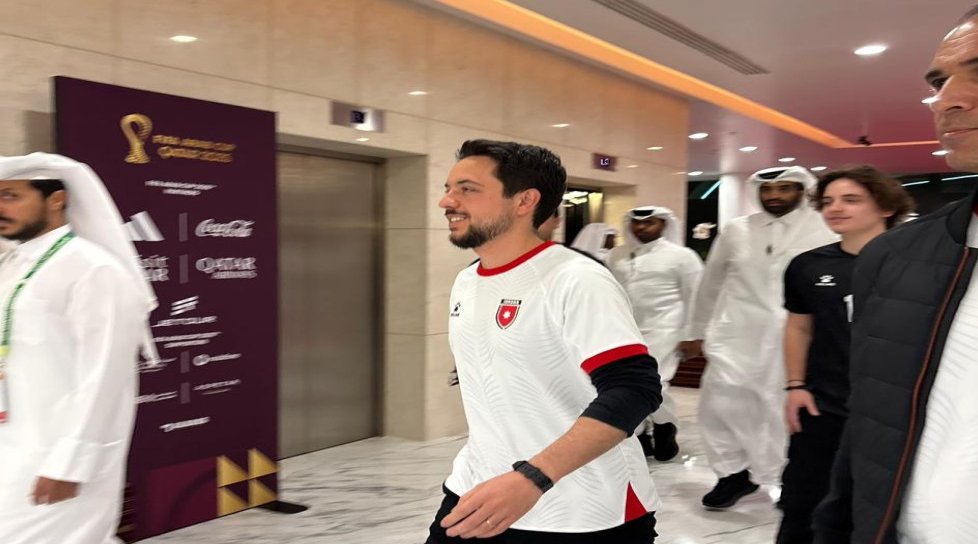 ولي العهد يصل إلى ستاد البيت لحضور مباراة الأردن والسعودية 