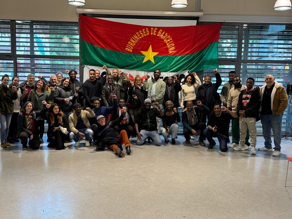 Roland_Mimingoy's tweet image. J'ai eu l'honneur en tant que membre de @dignite_rdc de participer à un après-midi de réflexion, le samedi 13 décembre 2025, organisé par l'association des Burkinabés de Barcelone à #Barcelone.