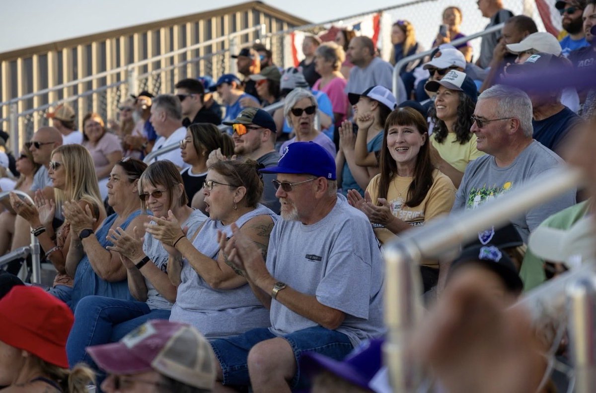 BerriesBSBL's tweet photo. Still searching for the perfect gift this season?! Berries season tickets are on sale and ready to find their spot under your tree! Don't miss out on the best seats in the house for the 2026 season!
#BerryStrong ๐ซ๐ช https://t.co/Ctr5ufZFgR