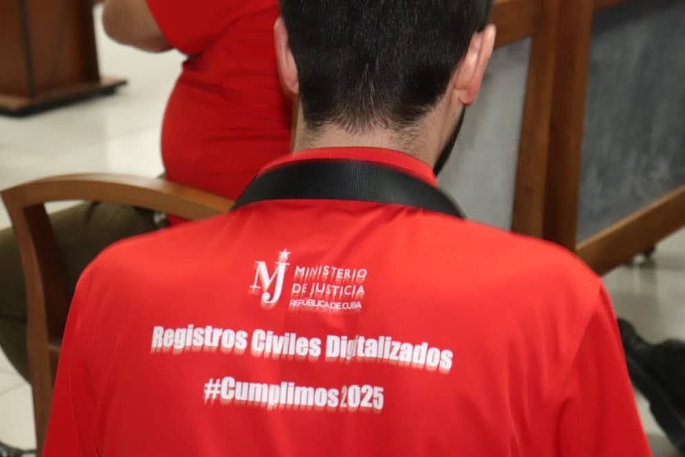 Minjus_Cuba's tweet photo. 🇨🇺| La informatización de los registros civiles del sistema del @Minjus_Cuba constituye un paso esencial para fortalecer la seguridad jurídica y reducir los tiempos de gestión de la ciudadanía.
#MinjusConTodos
#MinjusEnControlPopular 🇨🇺 https://t.co/qlfUQk8EbJ