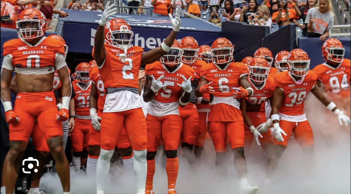 trevelljones7's tweet photo. Extremely blessed to be offered by Sam Houston !! @31_CoachFAL 🤝🏾
@JaykwonJeff 
@NFLuenceSports1 
@DGM_Sports_ https://t.co/Lab0xz7ACu