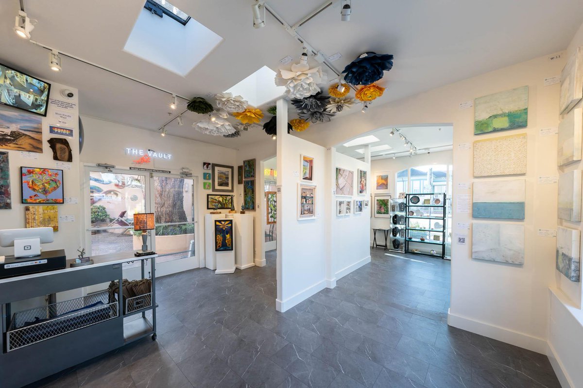 Ocean Blue Art Vault is an artist-run collective showcasing seasonal work from Northern California creators. Bold, diverse, and community-first.

oceanbluevault.com

#DowntownHMB #OceanBlueArtVault #SupportDowntown