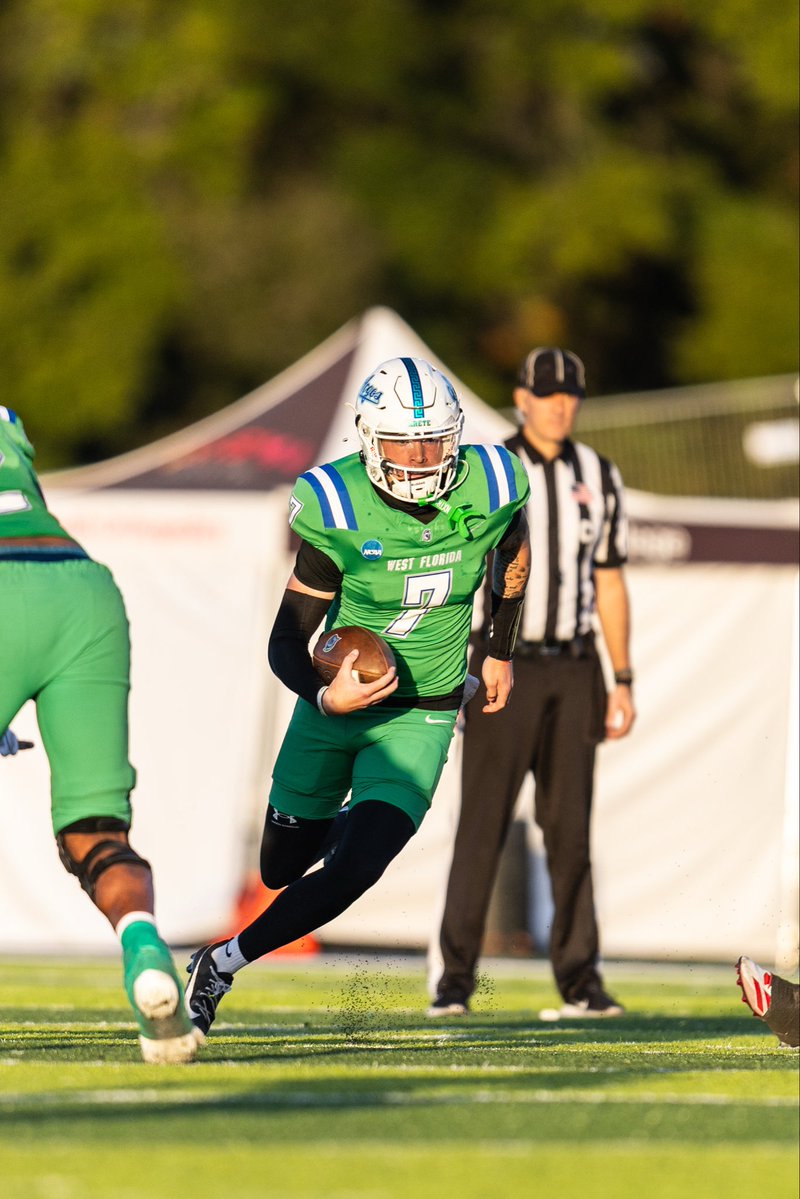 tonybartalo's tweet image. Former Division 1 and 2 Quarterback 
5 years of college football.
Graduated with Masters degree.

I am currently seeking coaching opportunities.

Highly motivated and eager to learn.
My resume is ready to send.

813-474-8366