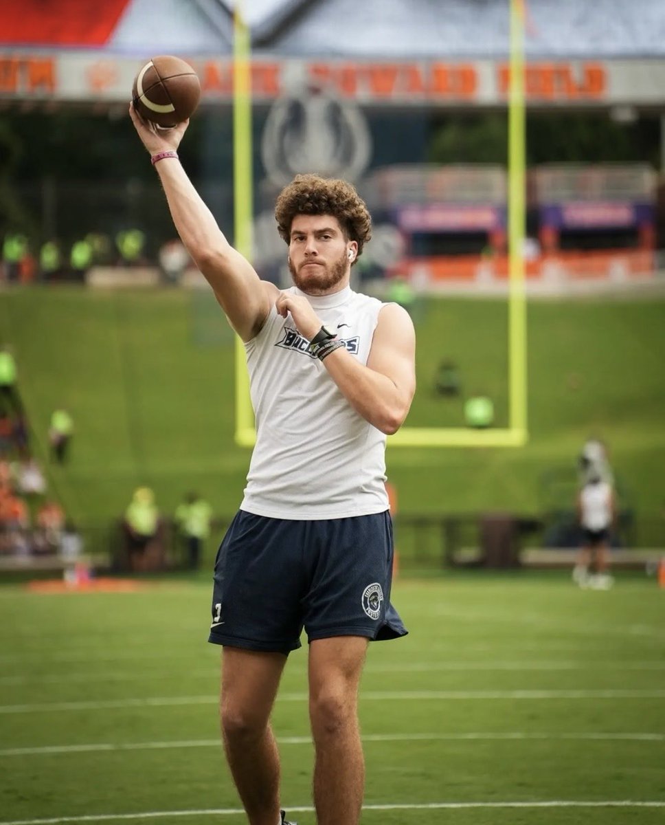 tonybartalo's tweet image. Former Division 1 and 2 Quarterback 
5 years of college football.
Graduated with Masters degree.

I am currently seeking coaching opportunities.

Highly motivated and eager to learn.
My resume is ready to send.

813-474-8366