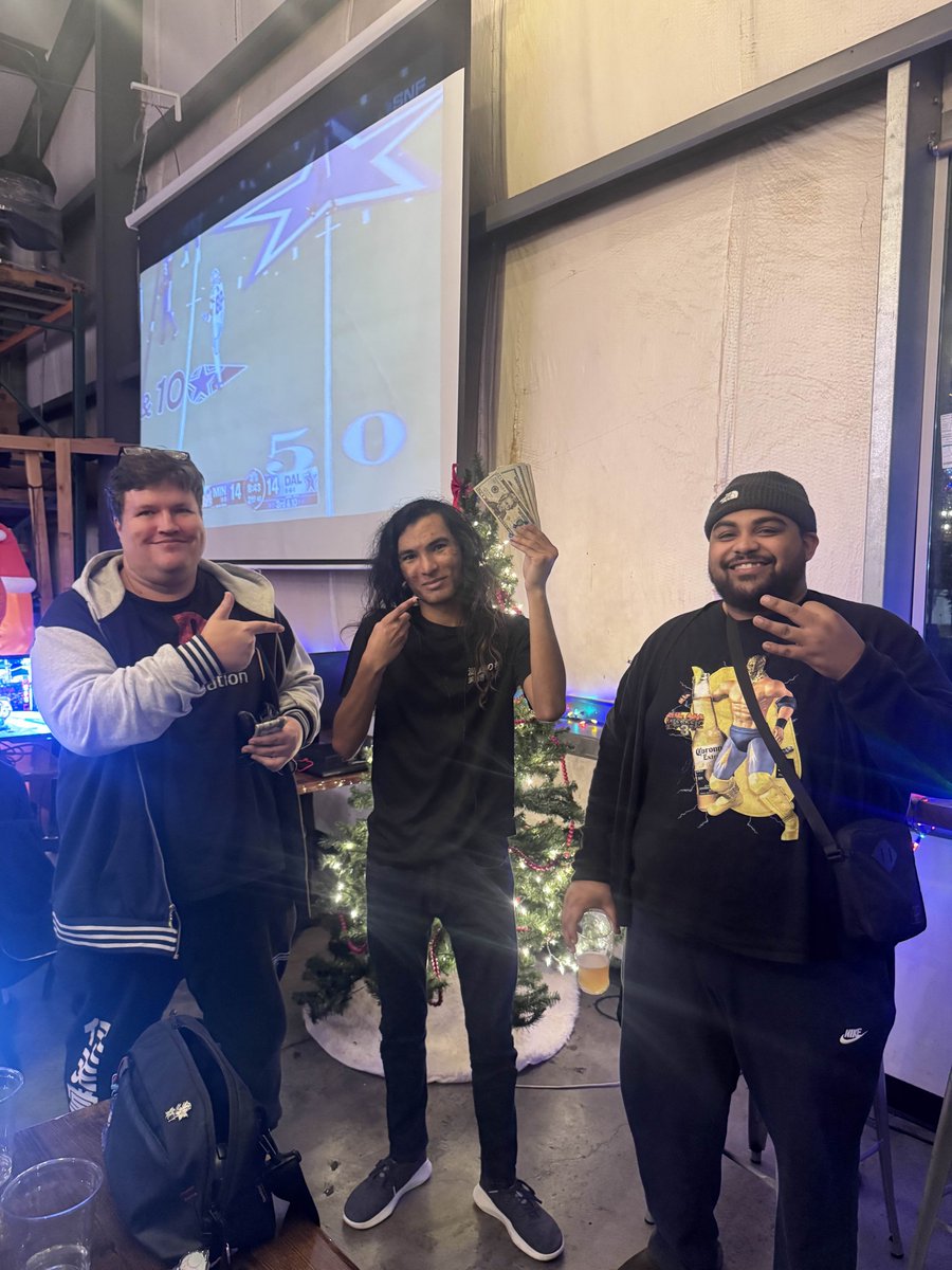 MNC Smash tweet media