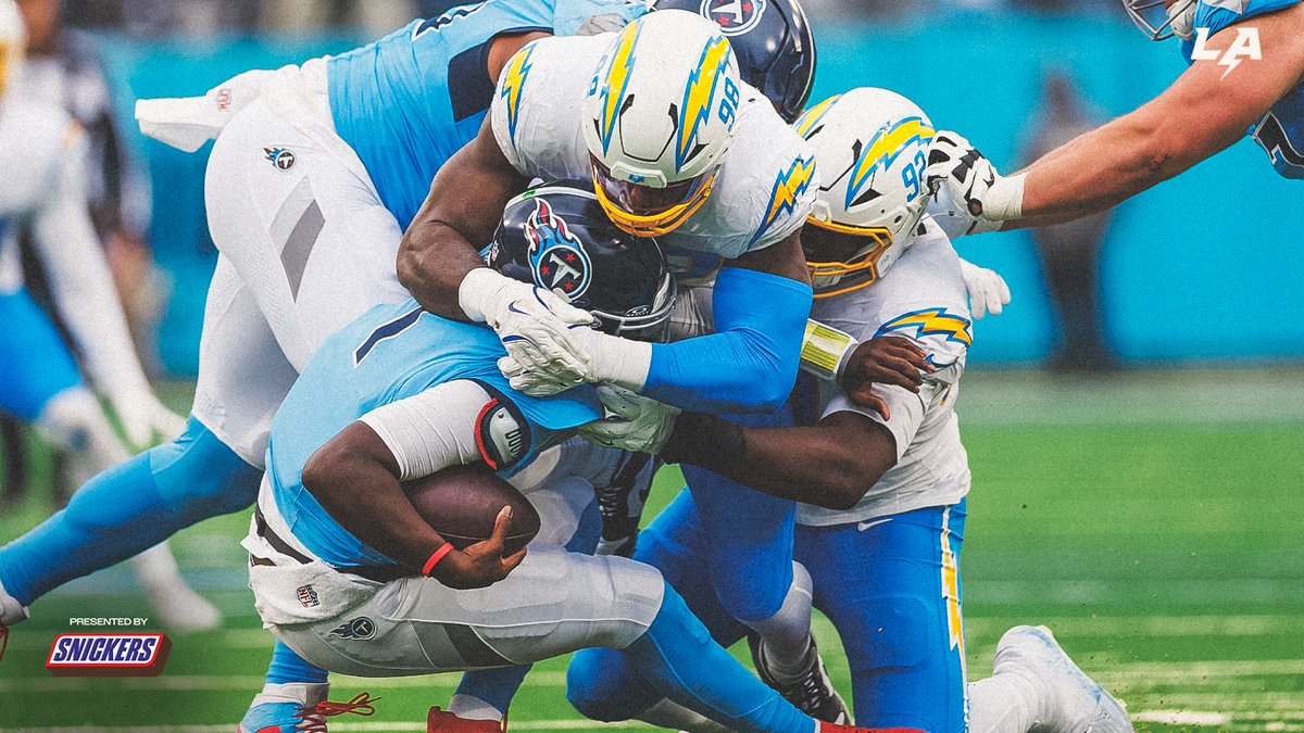chargers's tweet photo. hbd odafe 🥳 https://t.co/wBsJ7bsrG3