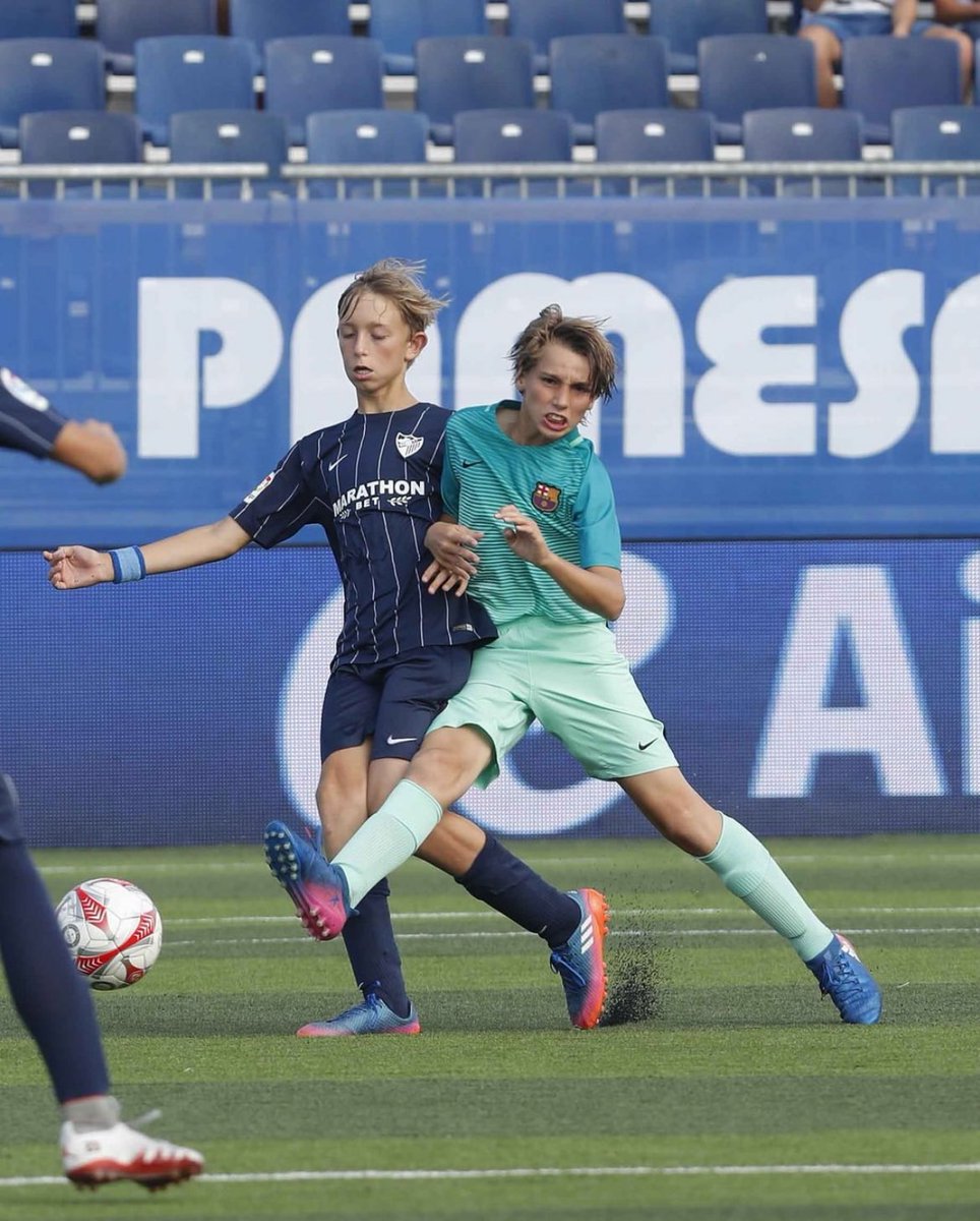 HuijsenArchive's tweet photo. Dean Huijsen in his youth 🔙🤍💙 https://t.co/5meQJI35Tp