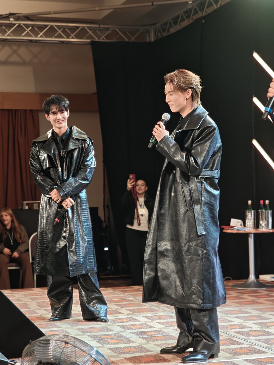 Thank you #PoohPavel for the amazing fanmeet with your amazing European fans! 

#PoohPavel1stFMinRome
#JIBDreamFanmeet6
#JusInBello 
#Change