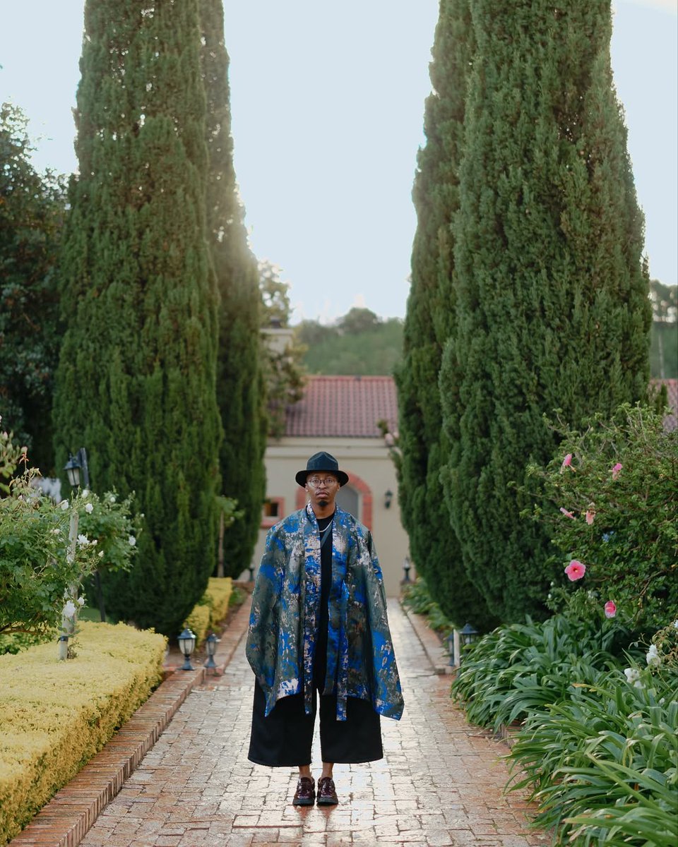 safashionweek's tweet image. #Spotted: styled_by_mothlake in Isabel de Villiers Clothing and Simon and Mary 🖤

Shop Isabel de Villiers online: isabeldevilliers.com

Image by @lesveyis.visuals

#SAFW #SupportLocal