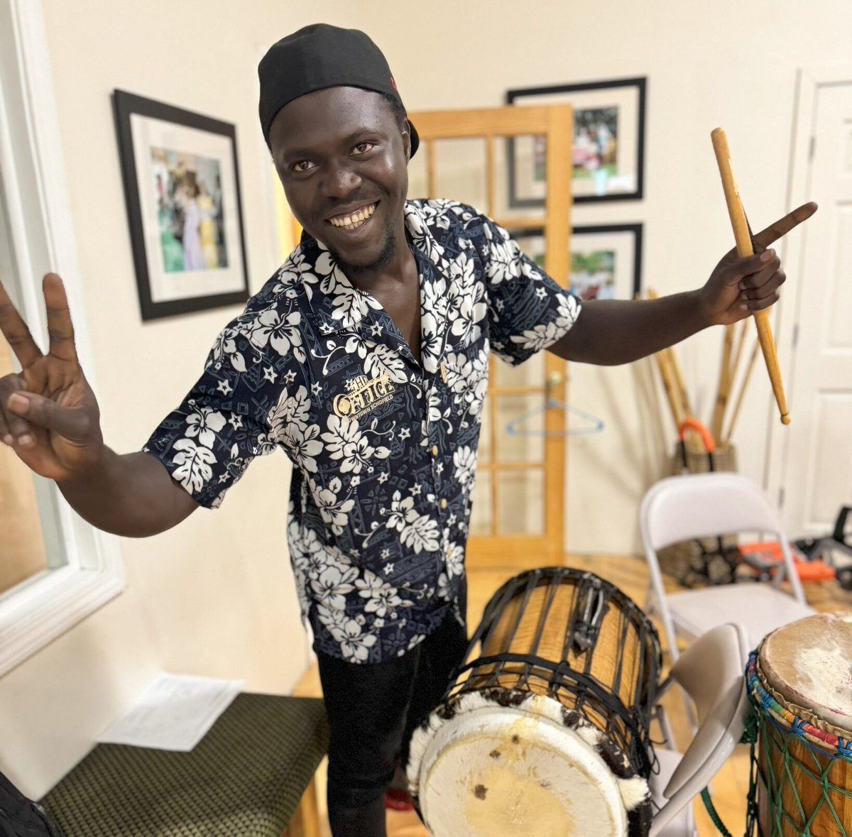 GetAlternative's tweet image. URGENT: Mohamed Sylla of Cazayoux and System Positif was taken by ICE at his immigration meeting! He has a work permit and no criminal record. His family and friends have set up a GoFundMe for his legal fees. Everything is linked below. Share and donate if you can!