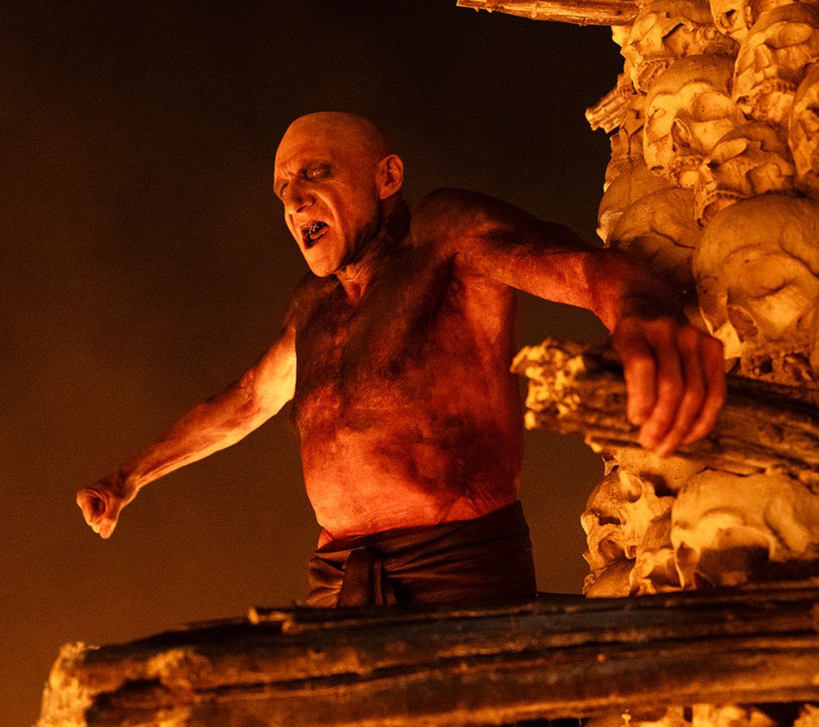 DiscussingFilm's tweet image. New look at Ralph Fiennes in ‘28 YEARS LATER: THE BONE TEMPLE’

(Source: empireonline.com/movies/news/28…)