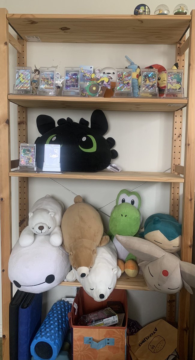 icecoldkuma's tweet photo. Before Japan vs after Japan 
Got a pretty good haul this time around ^^ ~ https://t.co/BZS8JfzDrx