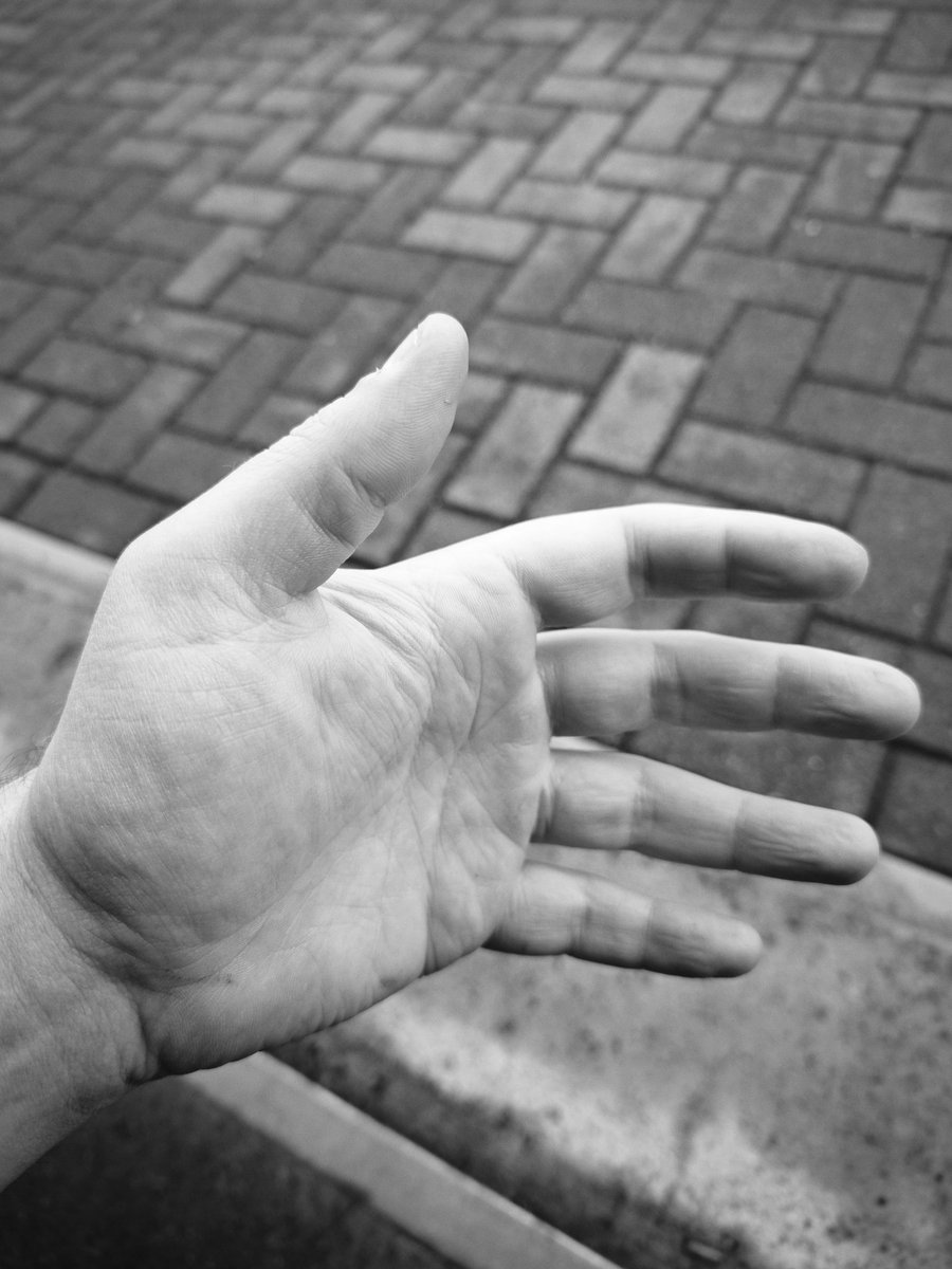 CptGspot's tweet photo. Since it's still #Monochrome / #Manhand Moanday 😏 https://t.co/eq5pEeceip