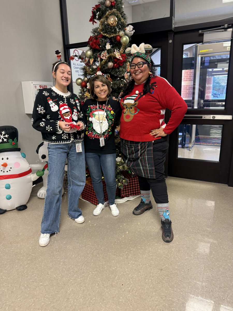 mrs. lopez taylor tweet media