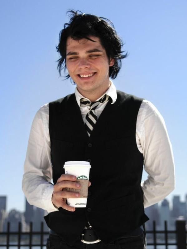 samkiskza's tweet image. this is a really important photoshoot to me