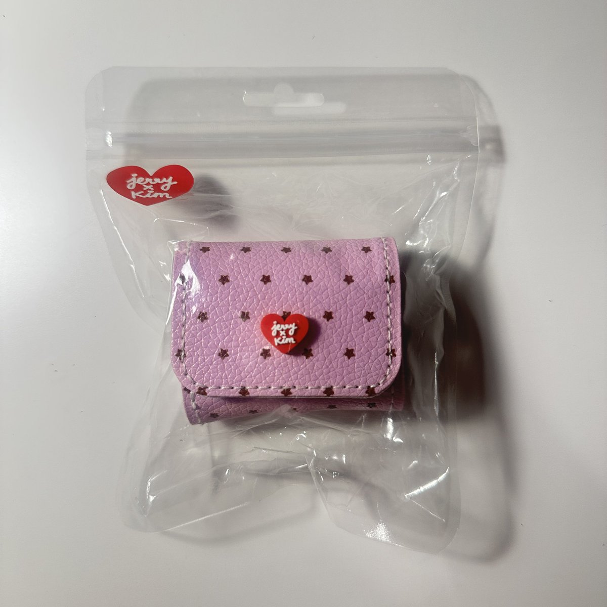 beyourgurllll's tweet photo. ส่งต่อ jerryxkim ⭐️

airpods case 3 /4 / pro

ใช้ไปครั้งเดียว ( 170 ) ส่งฟรี

#ตลาดนัดsanrio #ส่งต่อเคสairpods #ส่งต่อเคสแอร์พอด #ส่งต่อเคสไอโฟน #เคสไอโฟน #เคสiphone #airpods https://t.co/vkibQBizPm