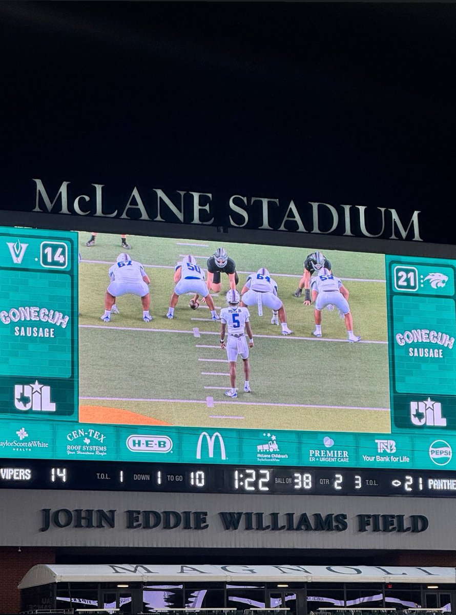 TimothyPotts02's tweet image. 46 Touchdowns ,3,400 yards,3 ints,13-2 Record,Headed to State Championship 💪🏾.