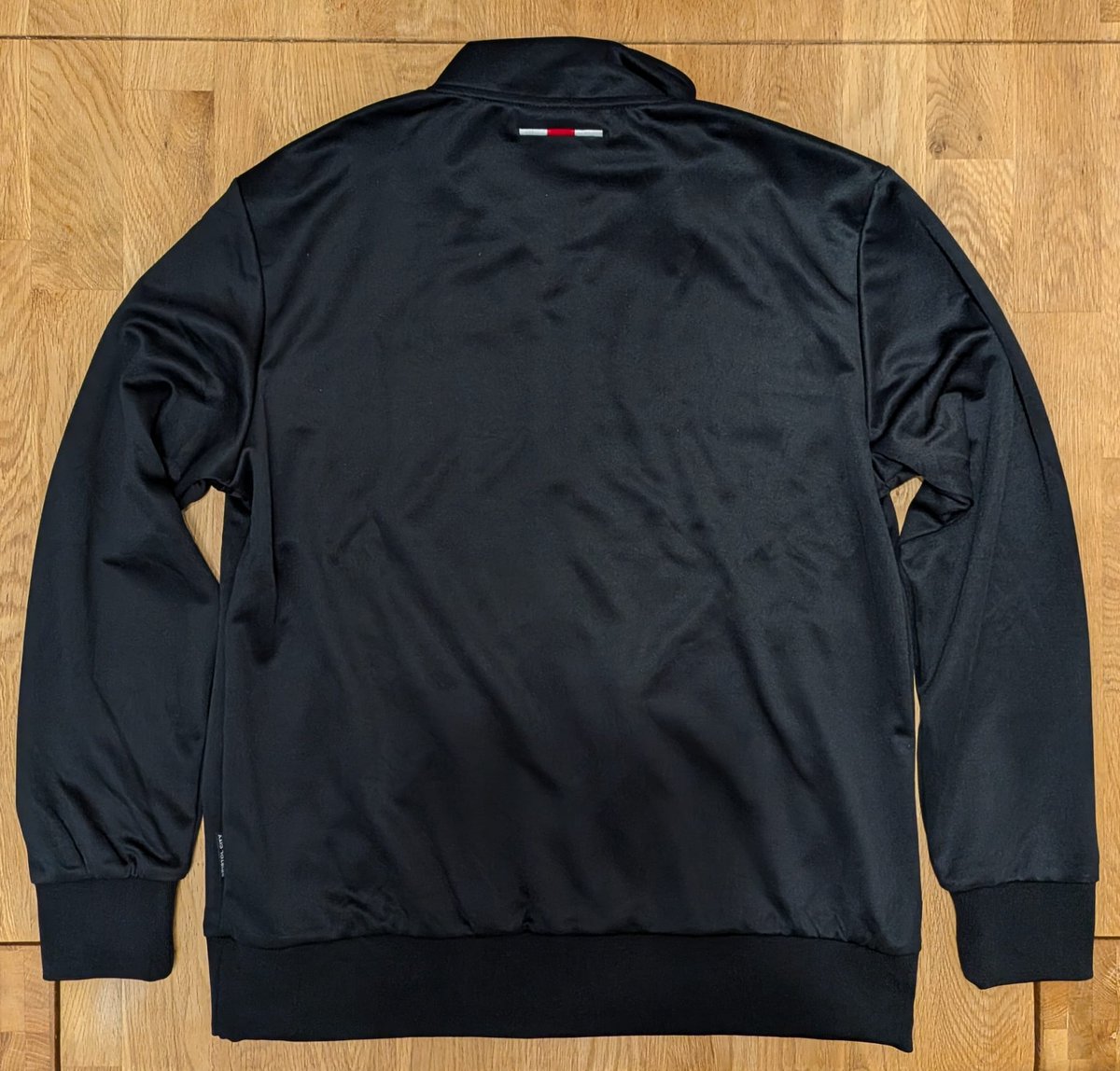 Section_82's tweet image. Bristol Clothing Limited Edition Tracksuit Top  (with Choice Of Logo)

Available now (delivery in time for Christmas) whilst stocks last from 👇🏻🟥⬜

section82.co.uk