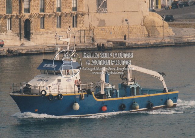Shipguru's tweet image. #frenchbuilt #Maltese #purseseiner #TA_MATTEW with #fishingmatricola #MFA_515 #leaving #grandharbourmalta - 23.04.2007 - maltashipphotos.com - NO PHOTOS can be used or manipulated without our permission @EFCA_EU @ICCAT @ShippingTV @ShippingMag @Shipping_Herald @shippingdata
