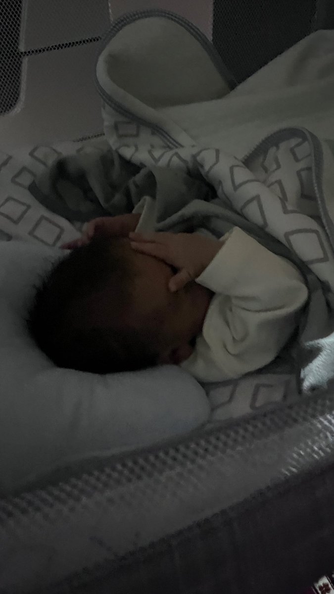 baashoooo's tweet image. بچه‌م ناراحته