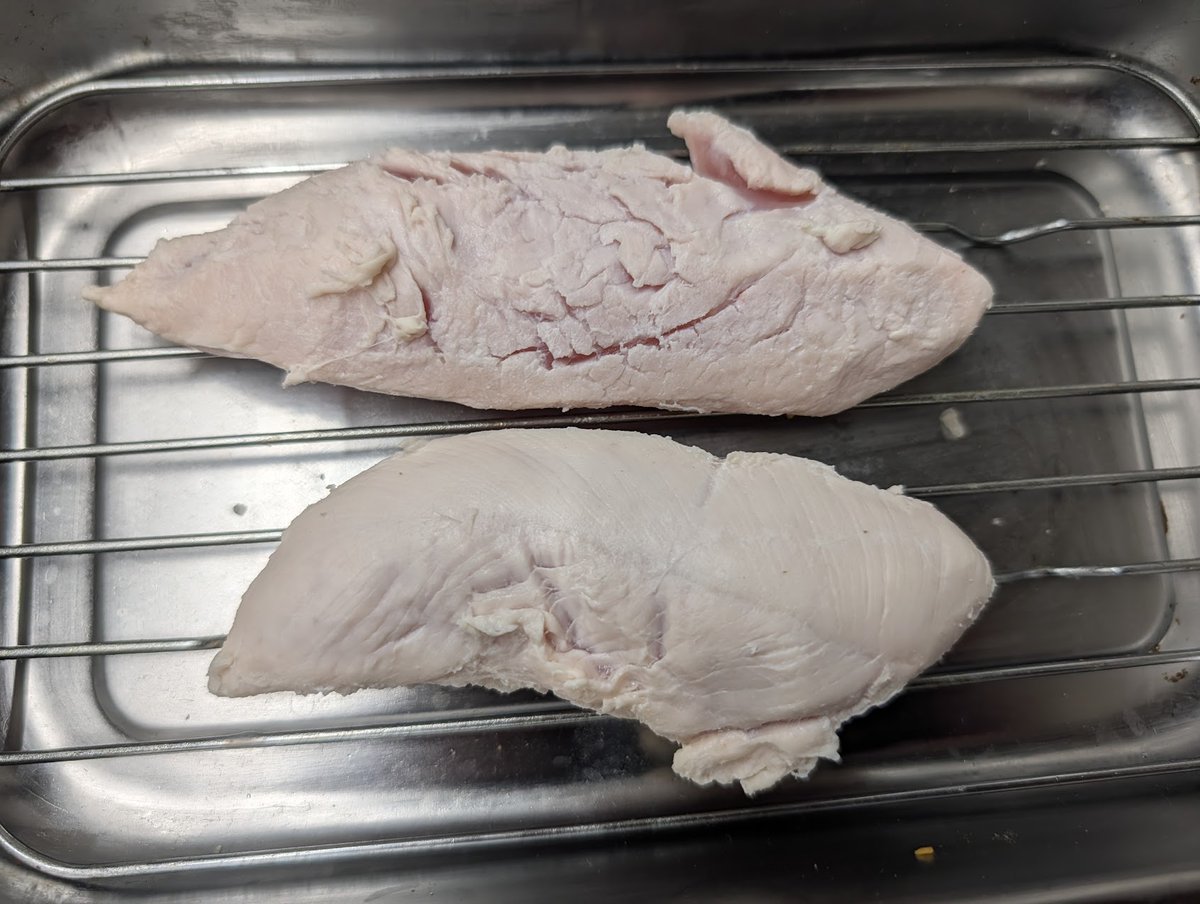 DrGujirou's tweet photo. ささみのたたきを食べました。黄身ポン酢ダレで食べました。美味しかったです。 https://t.co/WwpsDeH2Zk