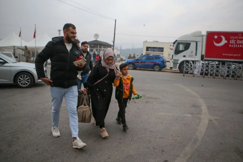 تركيا تكشف عن شروط مشددة لبقاء السوريين على أراضيها 