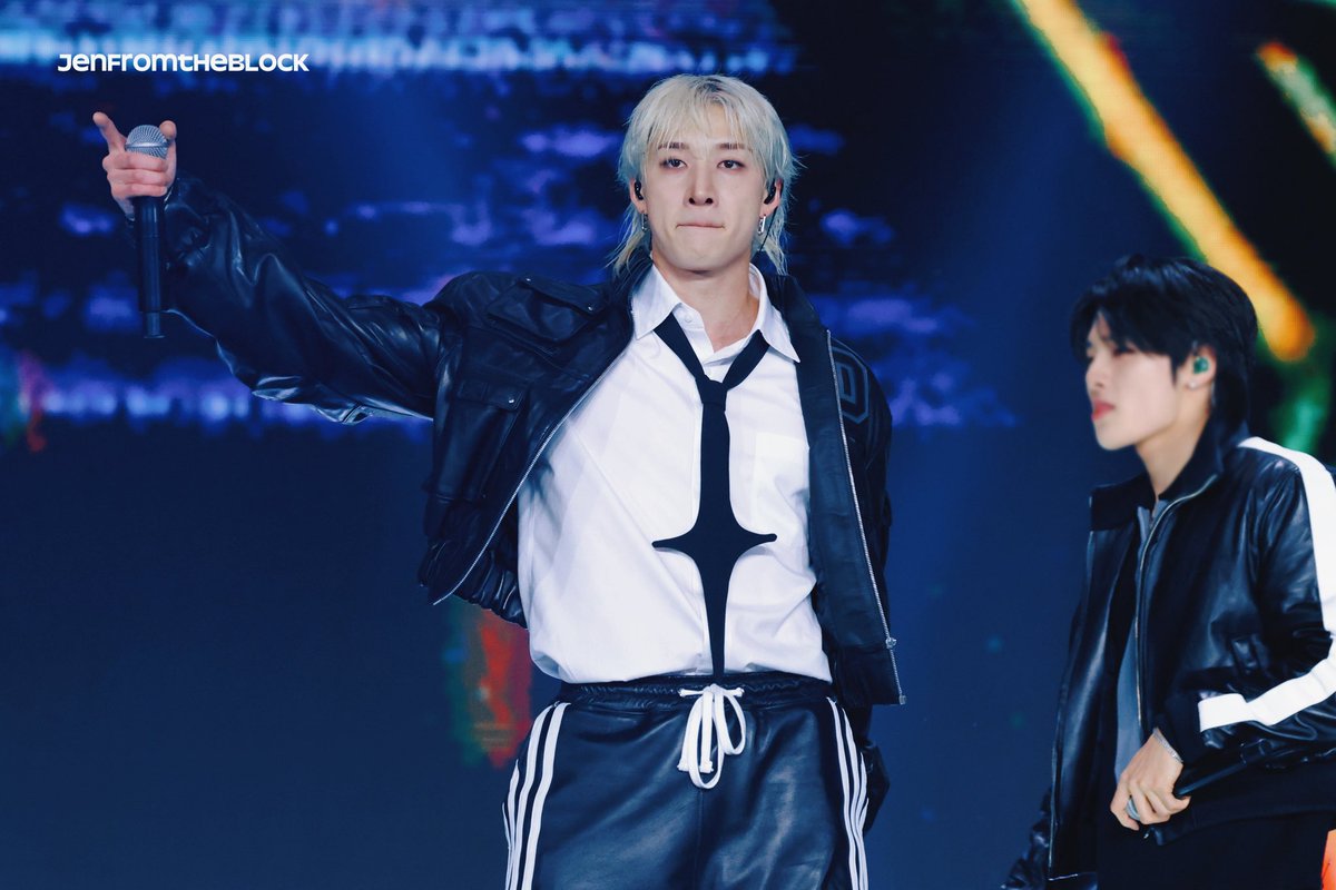 ばんちゃん 251214】COMFLEX- Straykids BangChan 4k Focus 방찬 직캠