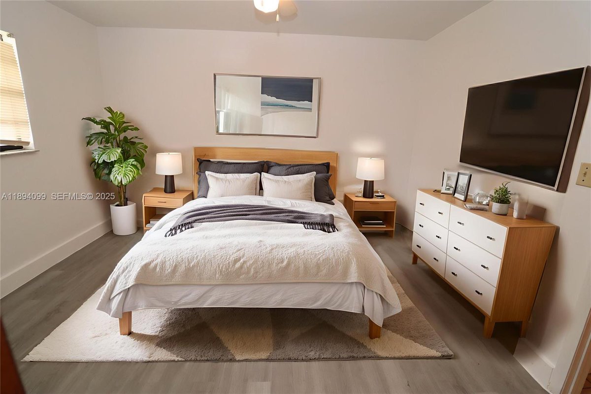 RealtybyRicardo's tweet photo. Cheers to new beginnings! 🥂 My client just leased this cozy 2-bedroom apartment in a prime location. Location, comfort, and convenience all wrapped into one perfect home!

Thinking about moving? Let me help you find your next place! 💬

#Leased #HomeSweetHome #MiamiRealtor https://t.co/fDLrmIetTY