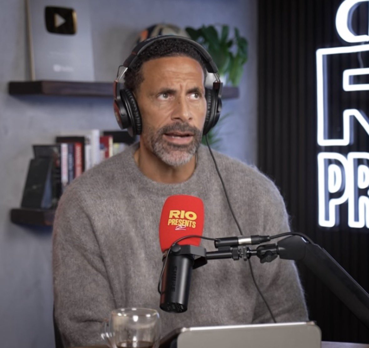 Utdtruthful's tweet image. 🚨🗣️ Rio Ferdinand on Amorim’s comment on Amass: “He is doing well at Sheffield Wednesday, a team struggling. Man United is different, they had him here, if he was good enough he’d have been playing.

“It’s not like it’s a position where you are going ‘oh it’s Bruno’s position’…