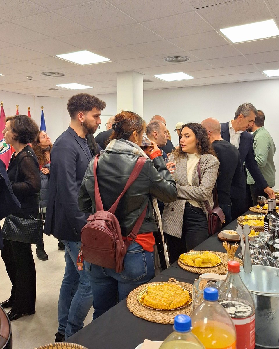 ¡La #ComunidadME ya ha dado el pistoletazo de salida a las celebraciones de diciembre! 🤩

Hoy hemos celebrado la Copa de Navidad de todos los centros de innovación y emprendimiento del <a href="/MADRID/">Ayuntamiento Madrid</a> en Puerta de Innovación.

#SomosMadridEmprende #MadridEmprende