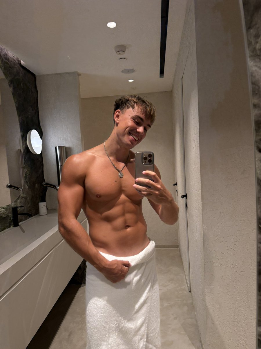 masterchad17's tweet image. Rate me on a scale of 1-10