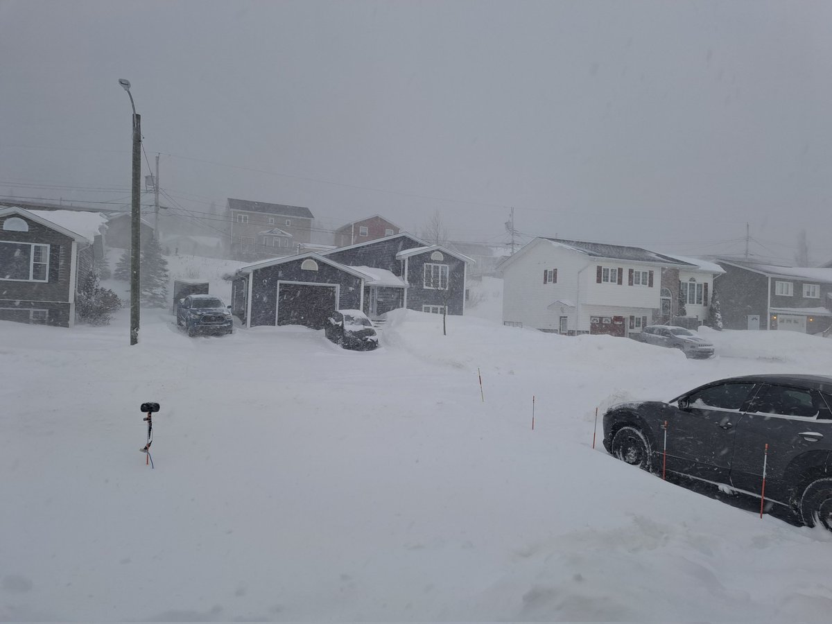 Snowfall rates are ramping up massively in #cornerbrook #nl. A good 5-10 cms in upper regions of town in the past hr alone. #nlwx #NLstorm <a href="/EddieSheerr/">Eddie Sheerr</a> <a href="/MurphTWN/">Chris Murphy TWN</a> <a href="/weathernetwork/">The Weather Network</a>