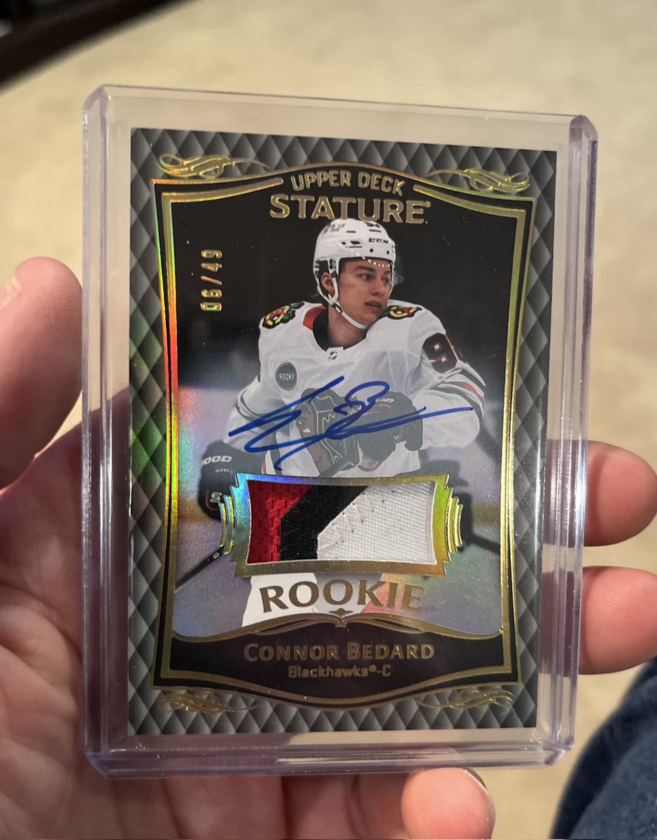 RedNailsII's tweet image. Both of these beauties came out of the same case. @UpperDeckSports 2024/25 Stature.  @CardPurchaser #Habs #blackhawks