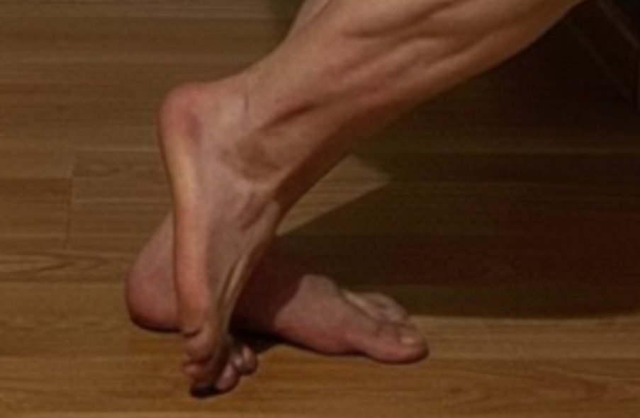 BVS_Sydney's tweet photo. It's probably because they saw your deformed feet and toes 🤣

(We can tell you are using AI to make your pictures). https://t.co/ovdsq7uB4E