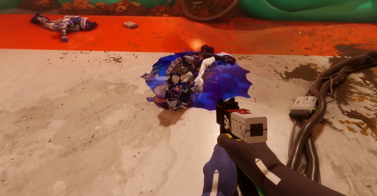 TauCetiGG's tweet image. ‼️NEW: Dead bodies now show blue blood and decay over time, instead of disintegrating into green particles.