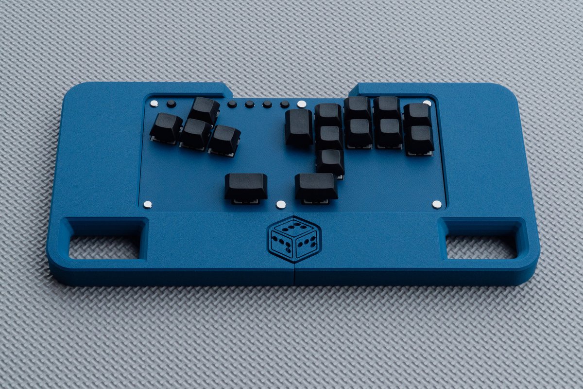 CheatboxProject's tweet image. Just listed some B16 Footsie + Faceplate kits in new colors. Find em on etsy