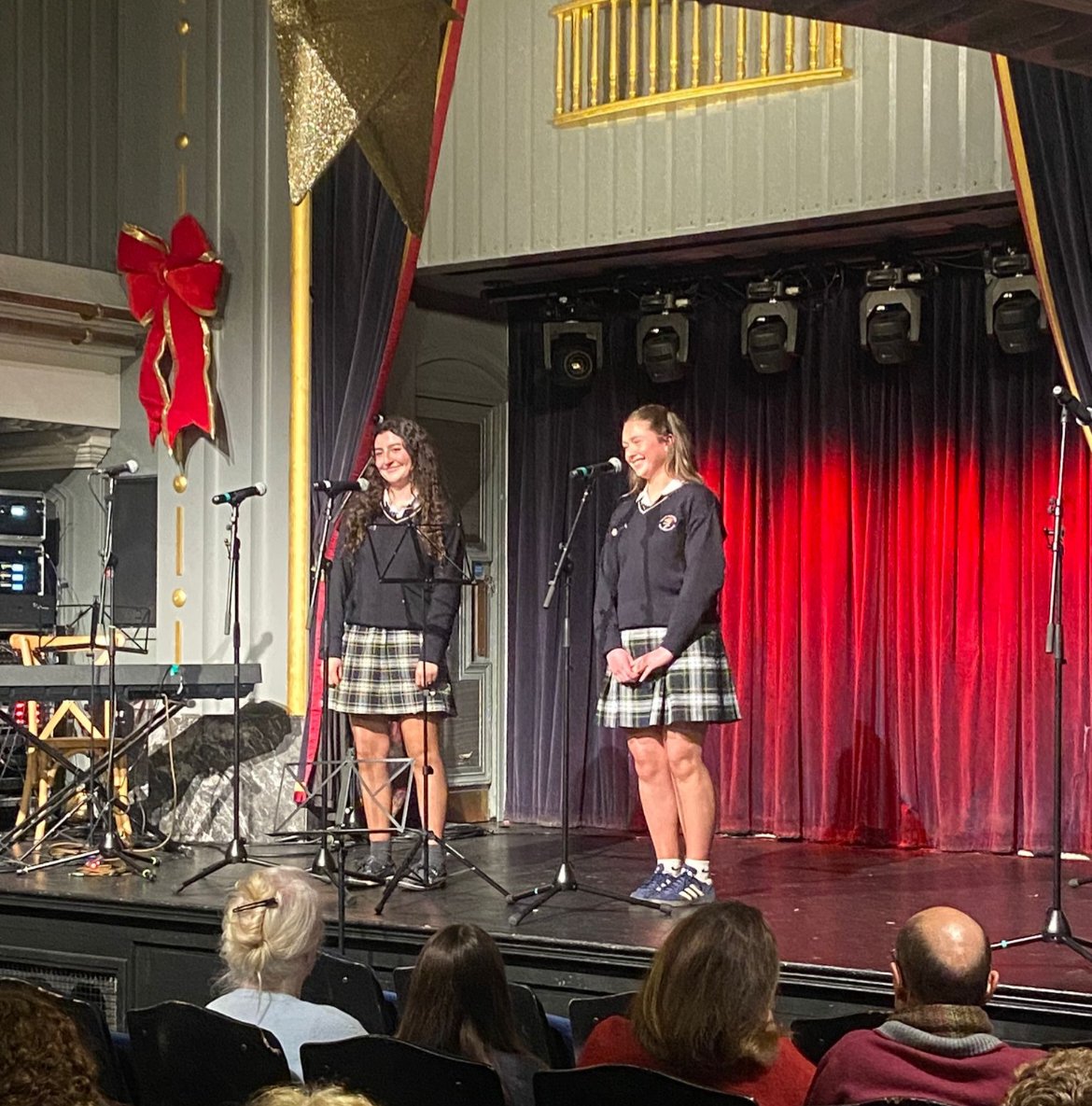 ColPobOsrai's tweet photo. Ceolchoirm na Nollag - Christmas Concert 2025 🎄
Bhí talainn na scoile thar bharr ag ár gCeolchoirm Nollag Dé Céadaoin seo caite. Ghlac daltaí ó Bhliain 1 go 6 páirt agus bhain gach duine sár-thaitneamh as an oíche.
Huge thanks to all who contributed! 🙌
https://t.co/p6HG3CJkG5 https://t.co/mzUOd848Ib
