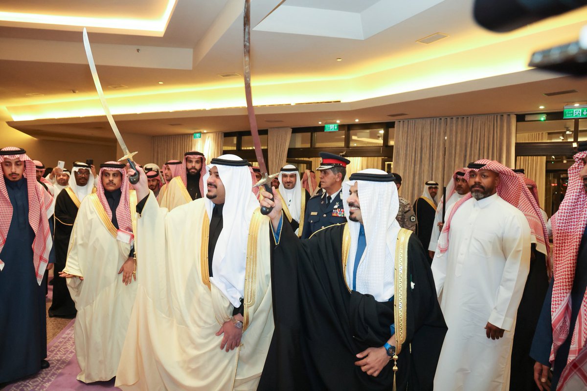 BahrainEmbKSA's tweet image. سفارة مملكة البحرين لدى المملكة العربية السعودية تقيم حفل استقبال بمناسبة الأعياد الوطنية وعيد الجلوس السادس والعشرين لحضرة صاحب الجلالة الملك المعظم، بحضور صاحب السمو الملكي الأمير محمد بن عبدالرحمن بن عبدالعزيز آل سعود نائب أمير منطقة الرياض، وبمشاركة رسمية وشعبية واسعة.