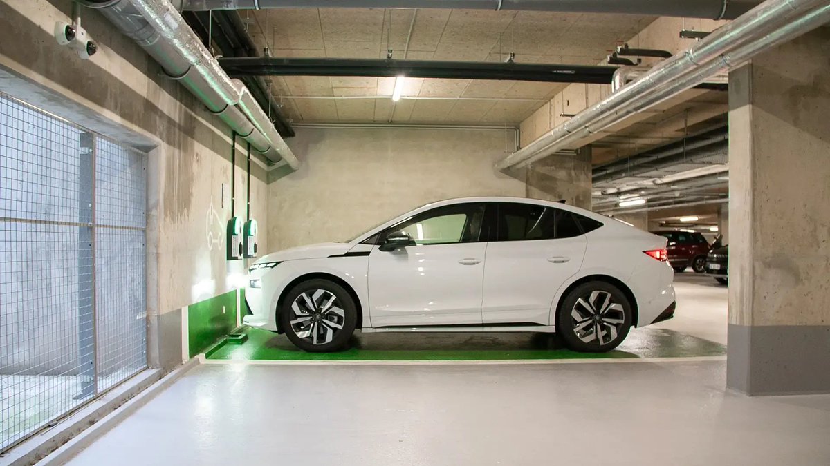 GNT_fr's tweet image. SNCF : 5 000 bornes de recharge pour électrifier sa flotte generation-nt.com/actualites/snc… #SNCF #Recharge