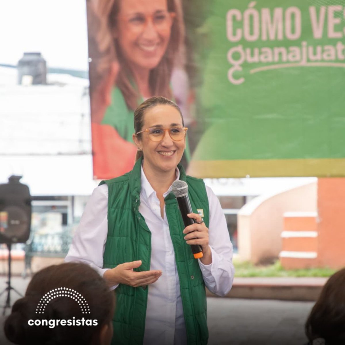 CongresistasMex's tweet image. ¡Virginia Magaña [@kikismf] cierra 2025 llevando salud visual a 20 municipios de Guanajuato!

La senadora por Guanajuato [@VerdeSenadoMex]  concluye el año con el programa "Cómo Ves Guanajuato", una estrategia social que durante 2025 recorrió 20 municipios del estado y permitió…