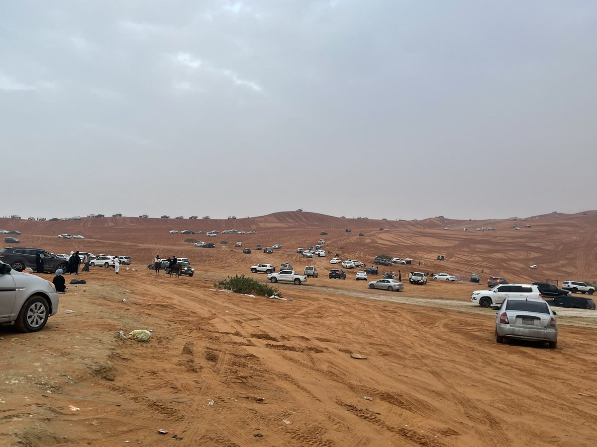 أجواء روضة الخرّارة بمحافظة المزاحميّة عصر اليوم الاثنين.