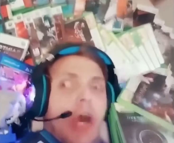 Grand_Codex's tweet image. I was reminded of the forbidden meme.
I dont even remember the context but here it is!