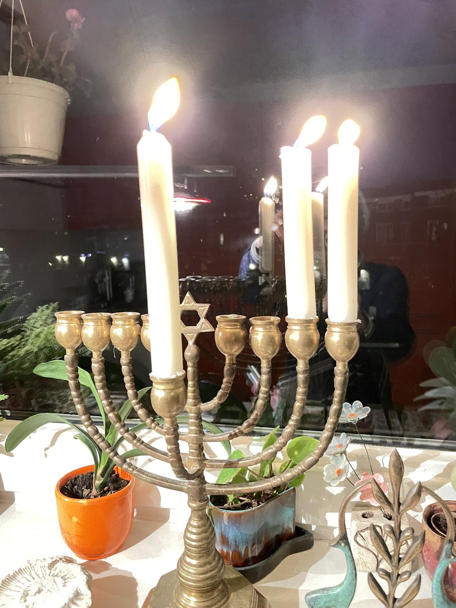 #Chanoeka 🕎