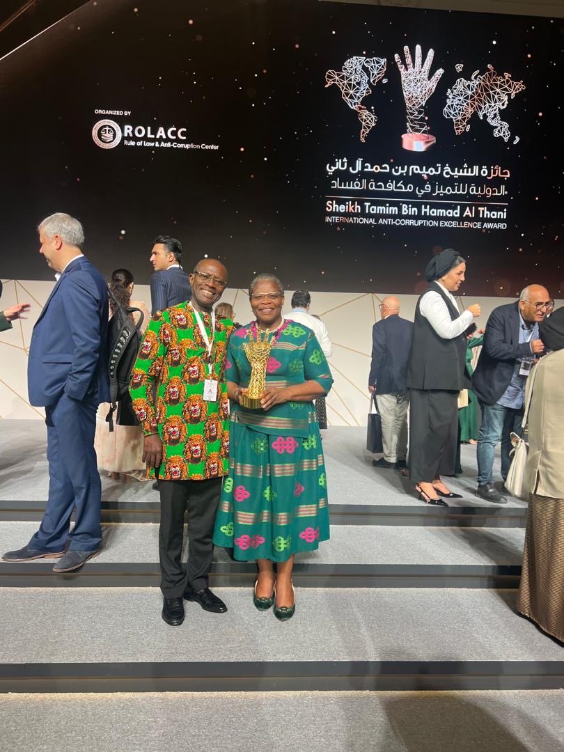 obyezeks's tweet image. Delighted to be a joint recipient of the 2025 International Anti-Corruption Excellence- ACE Lifetime Achievement / Outstanding Award. 

It is encouraging to see that my resolute character, consistent work on transparency, accountability, good governance, institution-building,…