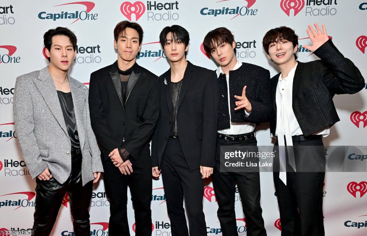 mxbase's tweet image. MONSTA X at Jingle Ball 2025 Philly #몬스타엑스 #MONSTAX