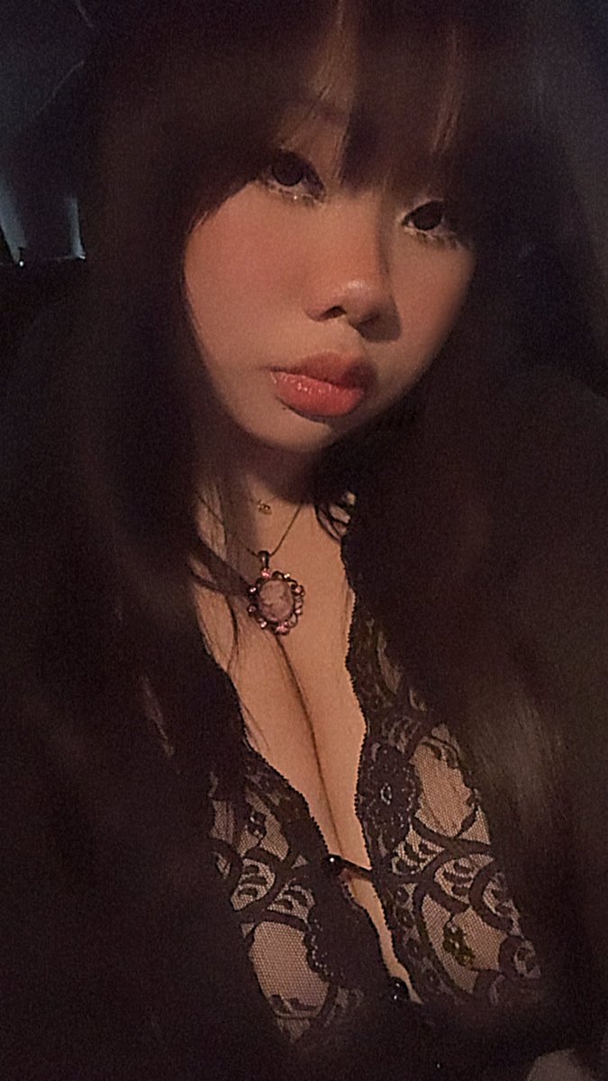 AddictedToAdri's tweet image. hi